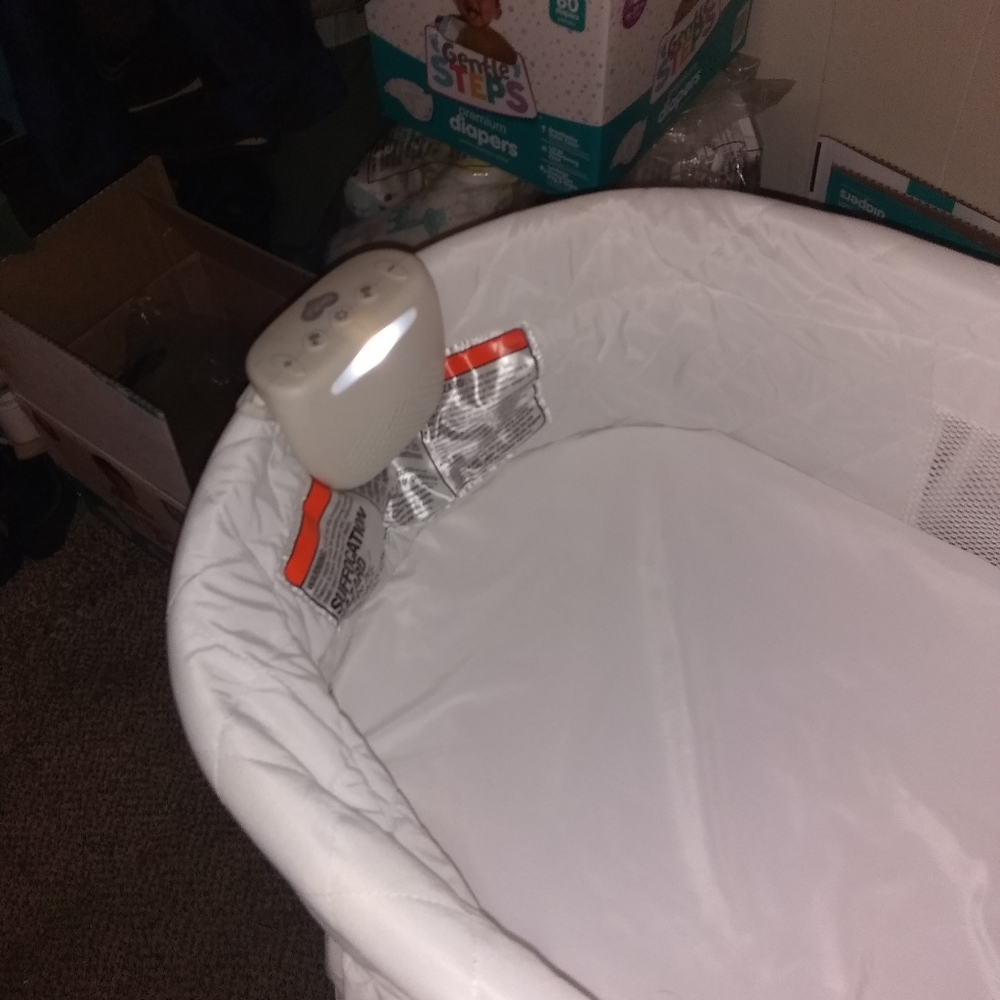 Bassinet - Picture 2 of 3